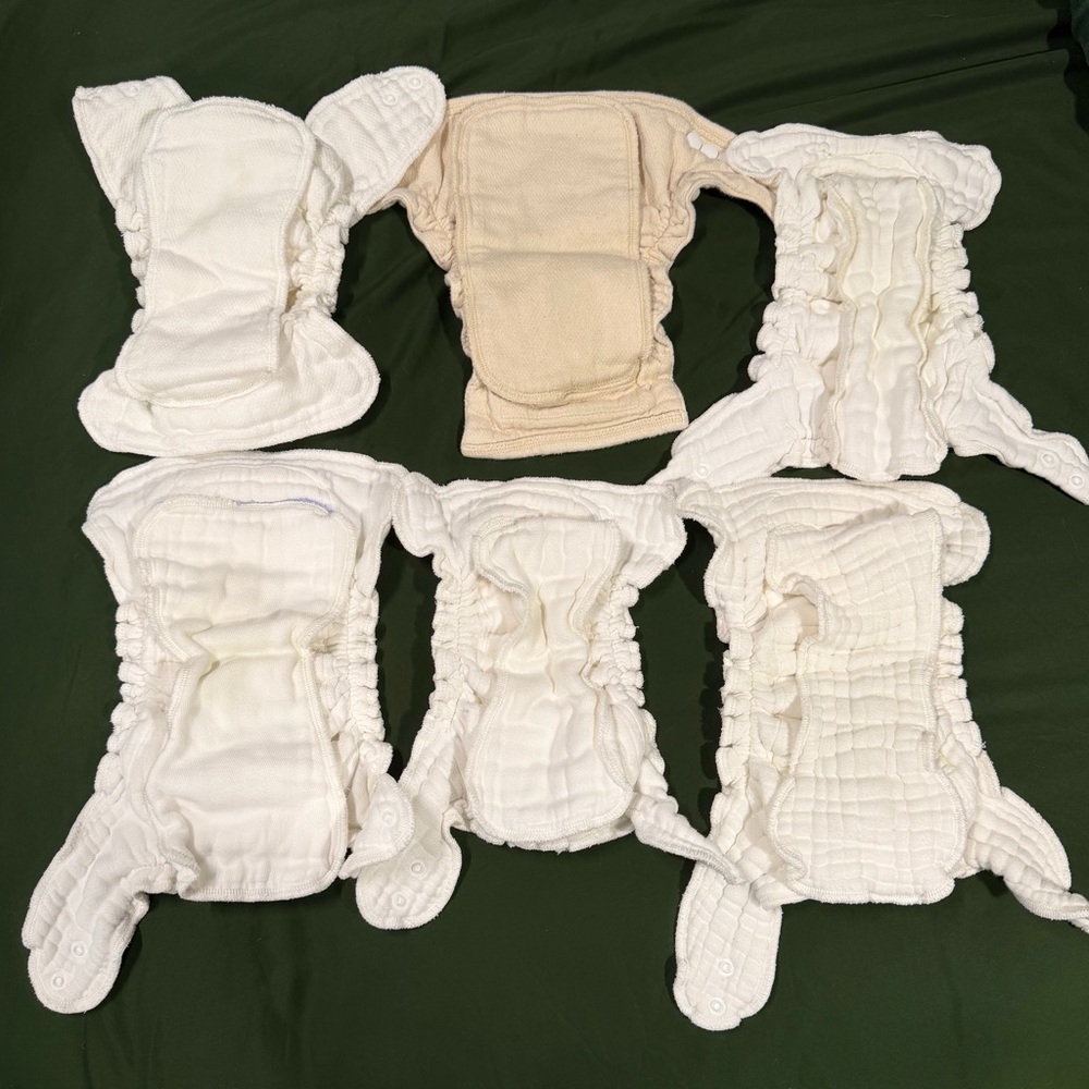 100% cotton cloth diapers (SEVEN) & 2 covers - Picture 2 of 6